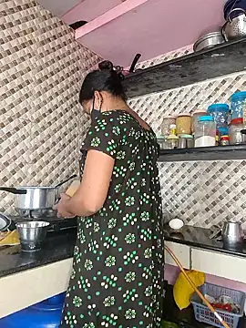 Tamil Shalini Lustyy online show from 10/09/25, 03:04