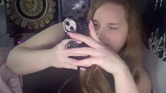 Snapshot of thickgingergoddess chatting on 01/16/25, 03:45 thickgingergoddess online show from 01/16/25, 03:45