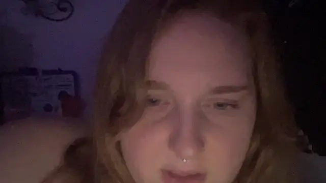 Snapshot of thickgingergoddess chatting on 01/18/25, 02:58 thickgingergoddess online show from 01/18/25, 02:58
