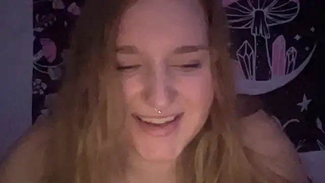 Snapshot of thickgingergoddess chatting on 01/25/25, 02:04 thickgingergoddess online show from 01/25/25, 02:04