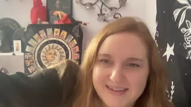 Snapshot of thickgingergoddess chatting on 01/25/25, 07:28 thickgingergoddess online show from 01/25/25, 07:28