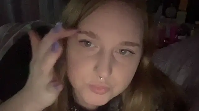 Snapshot of thickgingergoddess chatting on 01/27/25, 11:00 thickgingergoddess online show from 01/27/25, 11:00