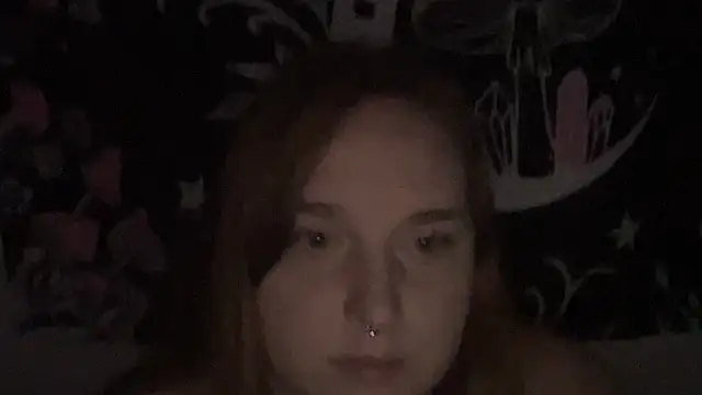 Snapshot of thickgingergoddess chatting on 01/28/25, 04:18 thickgingergoddess online show from 01/28/25, 04:18