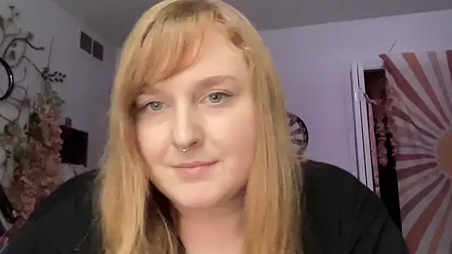 Snapshot of thickgingergoddess chatting on 02/02/25, 09:34 thickgingergoddess online show from 02/02/25, 09:34