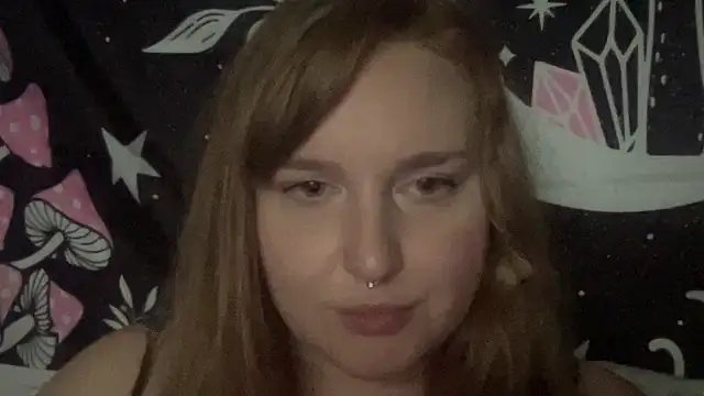 Snapshot of thickgingergoddess chatting on 02/10/25, 03:35 thickgingergoddess online show from 02/10/25, 03:35