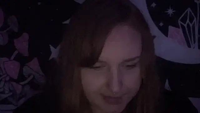 Snapshot of thickgingergoddess chatting on 02/11/25, 01:41 thickgingergoddess online show from 02/11/25, 01:41