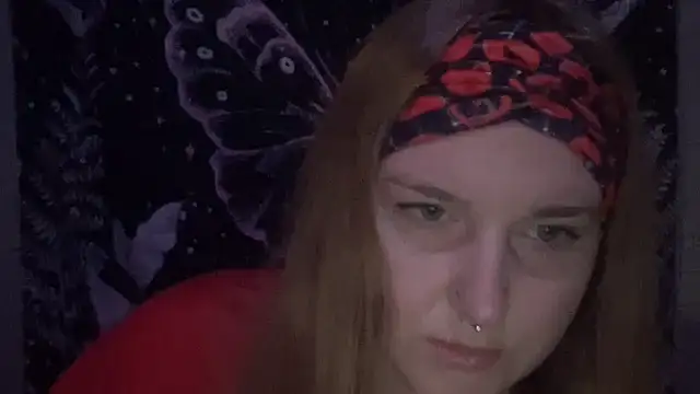 Snapshot of thickgingergoddess chatting on 02/13/25, 04:28 thickgingergoddess online show from 02/13/25, 04:28