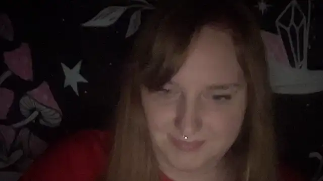 Snapshot of thickgingergoddess chatting on 02/13/25, 10:33 thickgingergoddess online show from 02/13/25, 10:33