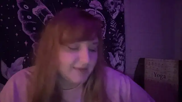 Snapshot of thickgingergoddess chatting on 02/22/25, 03:12 thickgingergoddess online show from 02/22/25, 03:12