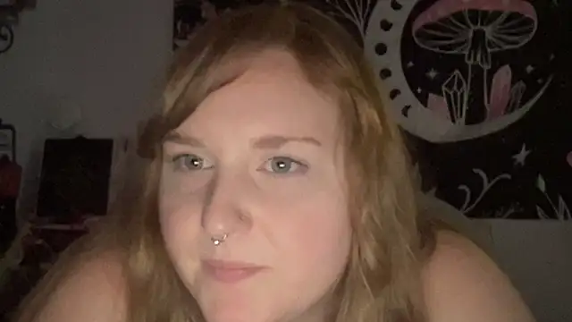 Snapshot of thickgingergoddess chatting on 02/24/25, 11:19 thickgingergoddess online show from 02/24/25, 11:19
