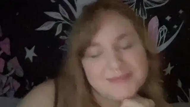 Snapshot of thickgingergoddess chatting on 02/27/25, 10:09 thickgingergoddess online show from 02/27/25, 10:09