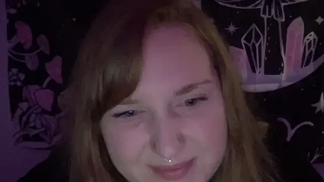 Snapshot of thickgingergoddess chatting on 03/03/25, 03:52 thickgingergoddess online show from 03/03/25, 03:52