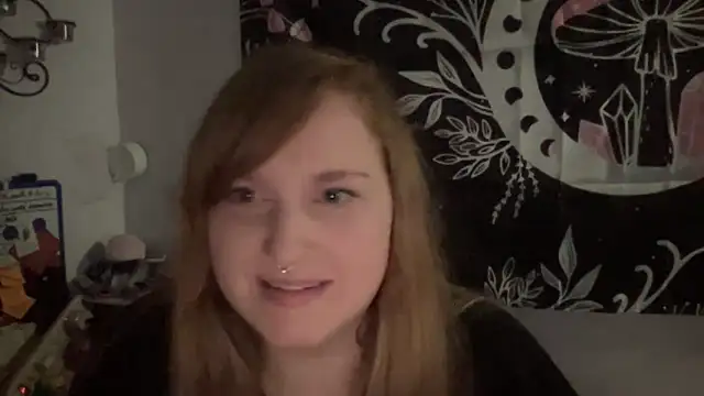 Snapshot of thickgingergoddess chatting on 03/05/25, 12:16 thickgingergoddess online show from 03/05/25, 12:16
