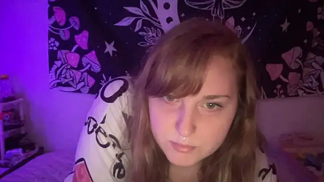 Snapshot of thickgingergoddess chatting on 03/10/25, 10:55 thickgingergoddess online show from 03/10/25, 10:55