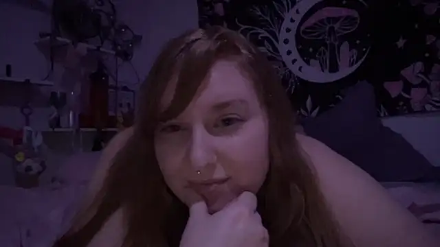 Snapshot of thickgingergoddess chatting on 03/12/25, 04:30 thickgingergoddess online show from 03/12/25, 04:30