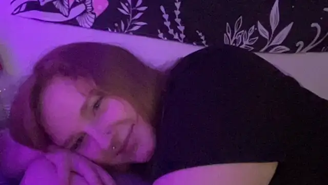 Snapshot of thickgingergoddess chatting on 03/15/25, 03:07 thickgingergoddess online show from 03/15/25, 03:07