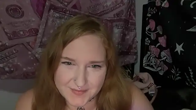 Snapshot of thickgingergoddess chatting on 10/04/25, 05:27 thickgingergoddess online show from 10/04/25, 05:27
