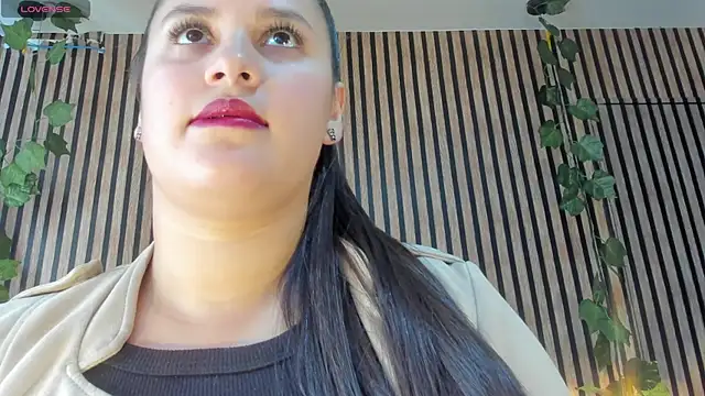 Victoria Ponce1 online show from 02/06/25, 08:02