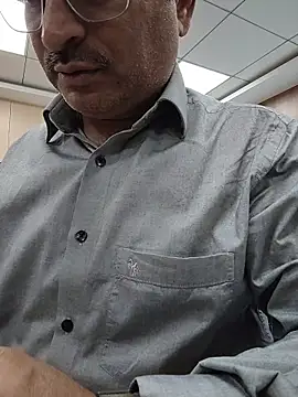 samee00721 online show from 03/10/26, 06:40