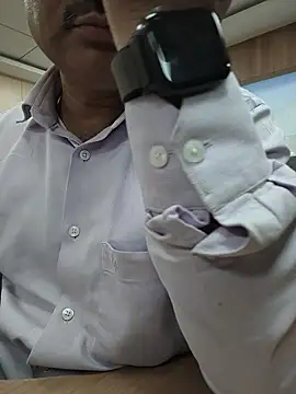 samee00721 online show from 04/13/26, 10:54