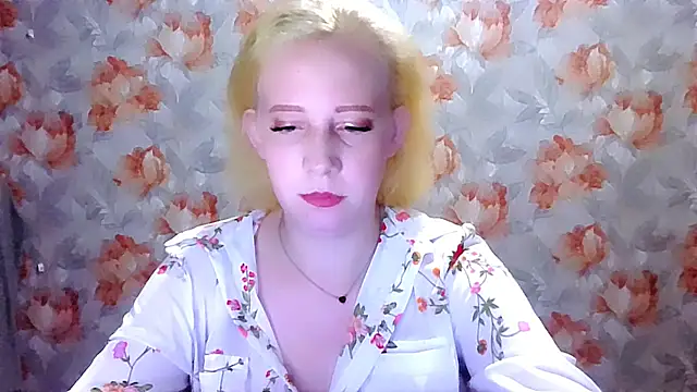 Snapshot of MelxMellie chatting on 06/15/26, 06:32 MelxMellie online show from 06/15/26, 06:32