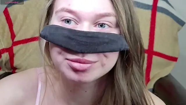 Mikki5P online show from 02/11/25, 09:14