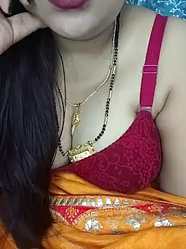 Snapshot of Mayuri77 chatting on 02/02/25, 12:46 Mayuri77 online show from 02/02/25, 12:46