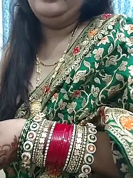 Snapshot of Mayuri77 chatting on 02/28/25, 07:26 Mayuri77 online show from 02/28/25, 07:26