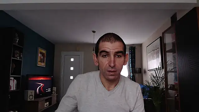 Snapshot of Samir_44200 chatting on 12/05/24, 02:33 Samir 44200 online show from 12/05/24, 02:33