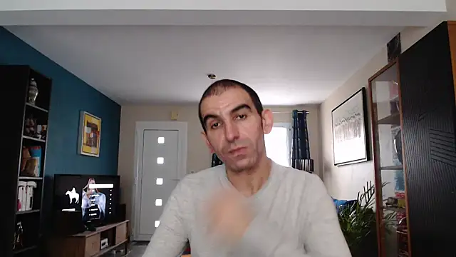 Snapshot of Samir_44200 chatting on 10/29/25, 02:19 Samir 44200 online show from 10/29/25, 02:19