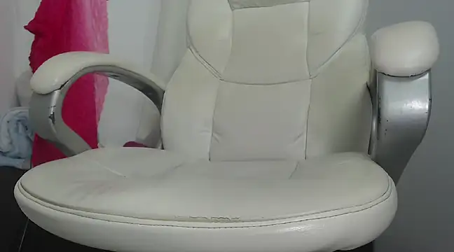 Snapshot of Xileny-Halliwey chatting on 03/09/25, 01:14 Xileny-Halliwey online show from 03/09/25, 01:14