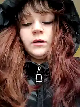 Eva Florence online show from 02/04/25, 12:22