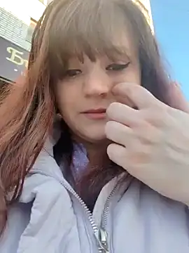 Eva Florence online show from 02/05/25, 10:51