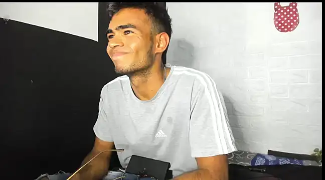 alessandro 2005 online show from 02/08/25, 09:15