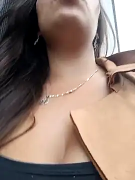 LIZ-06  online show from 03/11/25, 09:04