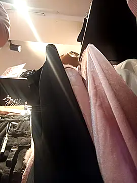 LIZ-06  online show from 03/18/25, 11:31