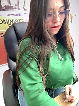 LIZ-06  online show from 11/09/25, 03:43