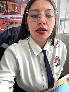 LIZ-06  online show from 11/17/25, 04:13