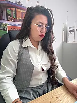 LIZ-06  online show from 11/27/25, 12:51