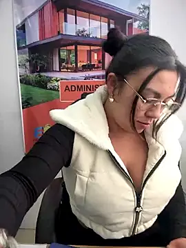 LIZ-06  online show from 01/06/26, 07:17