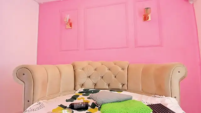 briannaduque online show from 01/11/25, 03:42