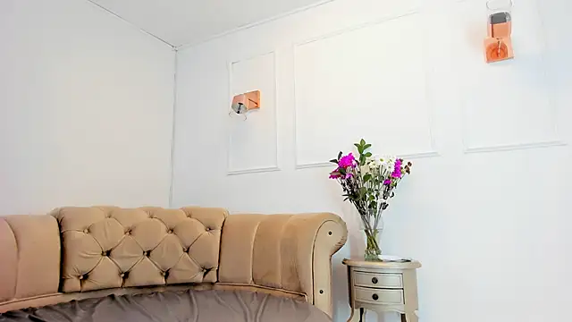 briannaduque online show from 02/21/25, 07:21