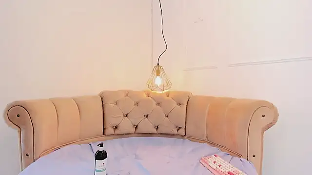 briannaduque online show from 03/13/25, 04:23