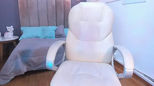 cami rouxxx  online show from 01/14/25, 12:54