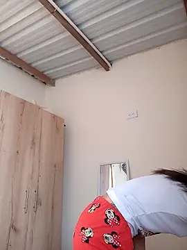 sofiaVelez01 online show from 12/24/24, 03:47