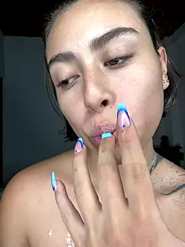 Franchesca De Luca online show from 12/16/25, 03:11