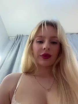 Snapshot of CaseyCumFace chatting on 07/15/26, 08:03 CaseyCumFace online show from 07/15/26, 08:03