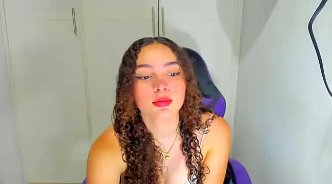 Snapshot of Lily_anal_squirt_ chatting on 12/12/24, 07:59 Lily anal squirt online show from 12/12/24, 07:59