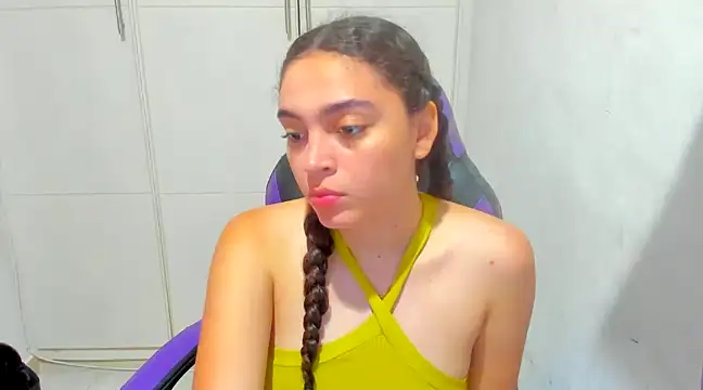 Snapshot of Lily_anal_squirt_ chatting on 12/22/24, 07:10 Lily anal squirt online show from 12/22/24, 07:10