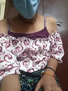 Snapshot of BabySlimmy10 chatting on 12/19/24, 07:18 BabySlimmy10 online show from 12/19/24, 07:18